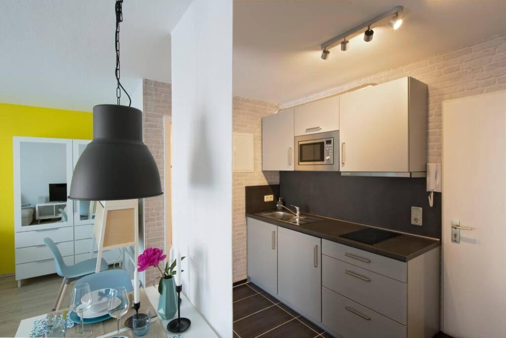 Exklusives Apartment Inklusive Netflix Und Parkplatz Karlsruhe Exterior photo