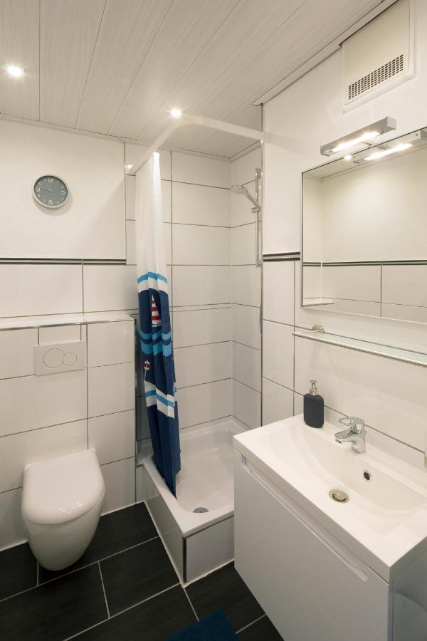 Exklusives Apartment Inklusive Netflix Und Parkplatz Karlsruhe Exterior photo
